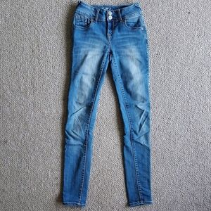 Wallflower Distressed Juniors Jeans Size 0